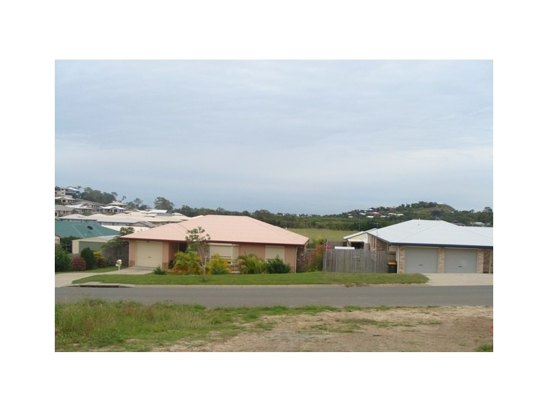 4 Wilcox Street, Eimeo QLD 4740