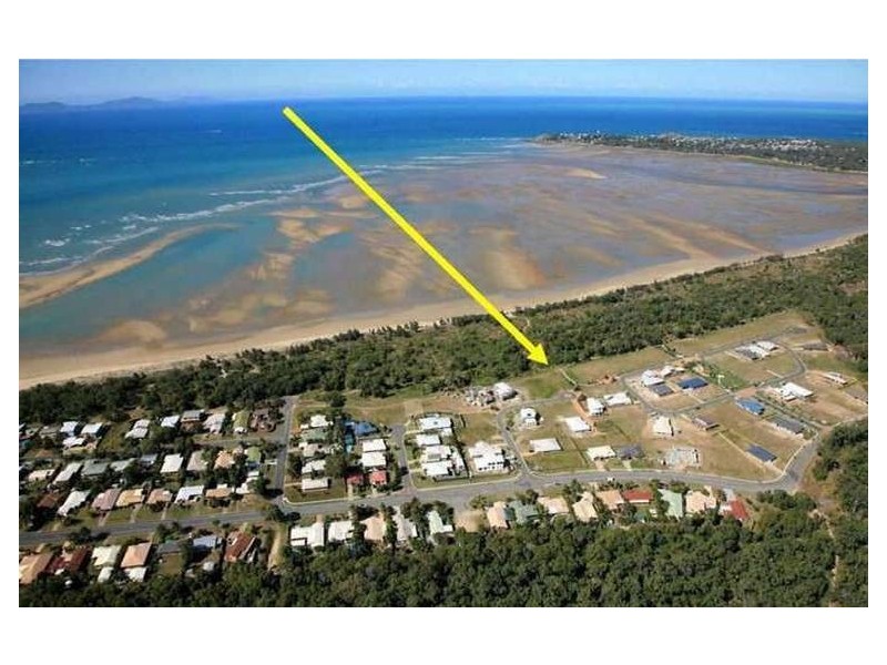 21 Seafarer Court, Blacks Beach QLD 4740