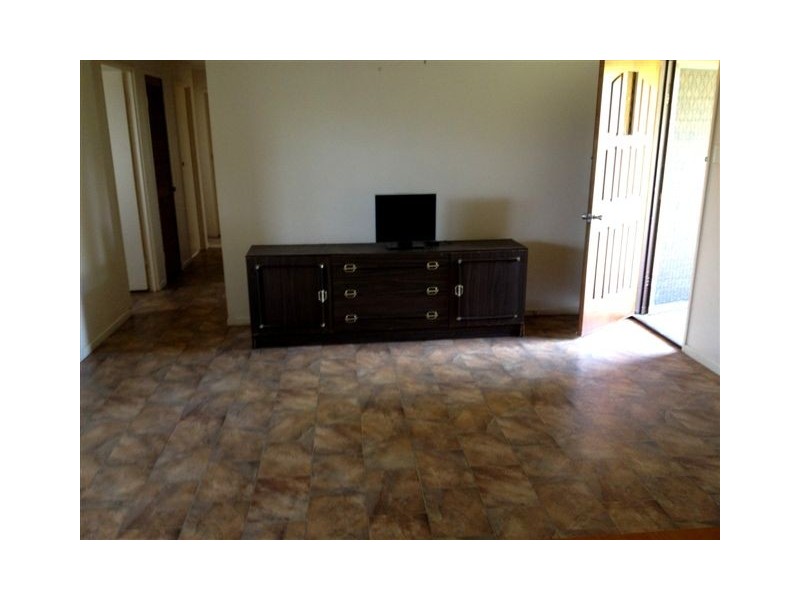 41 Davey Street, Glenella QLD 4740