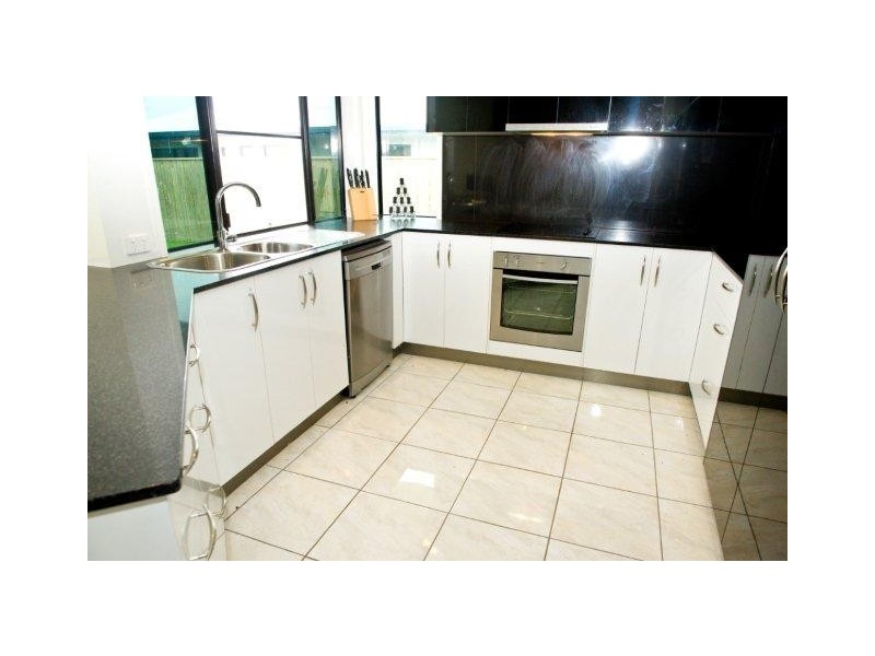 6 Maryvale, Rural View QLD 4740