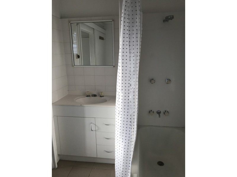 2/1 Cullen Street, West Mackay QLD 4740