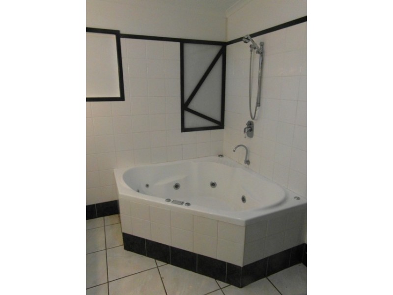 28 Downie Avenue, Bucasia QLD 4750