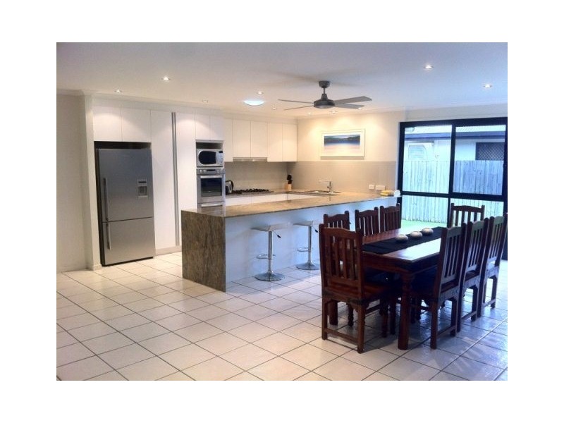 45 Victor Avenue, Glenella QLD 4740