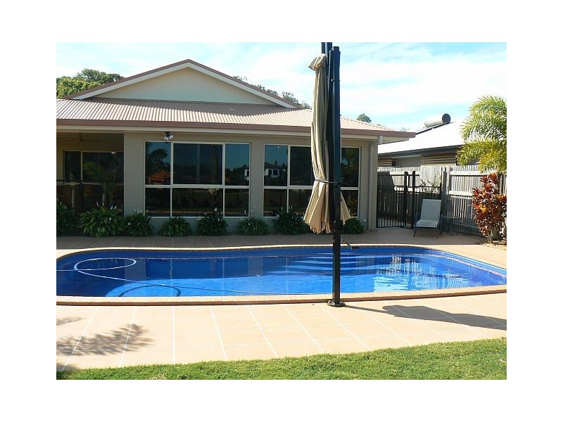 18 Portside Place, Shoal Point QLD 4750