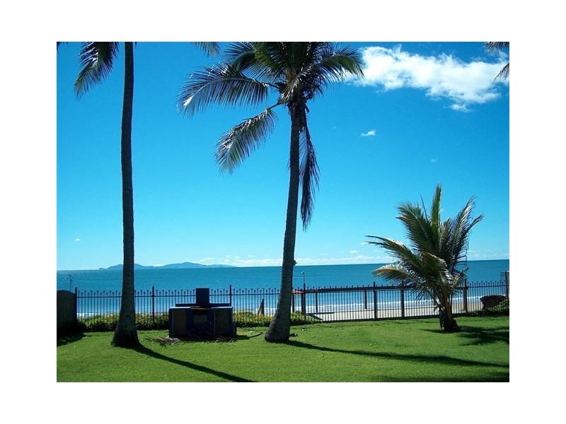 62 Bourke Street, Blacks Beach QLD 4740