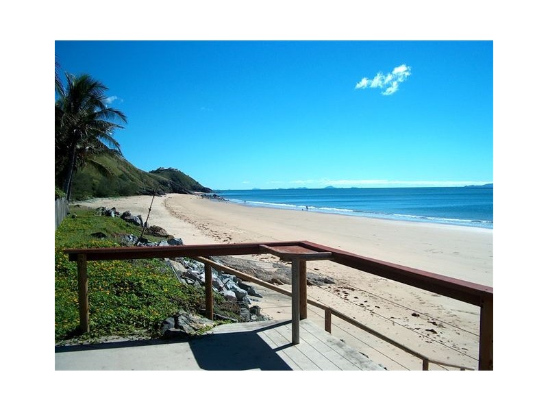 62 Bourke Street, Blacks Beach QLD 4740