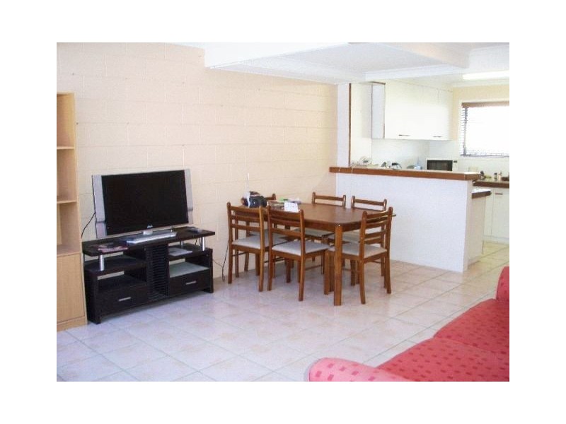 2/6 Wentford Street, Mackay QLD 4740