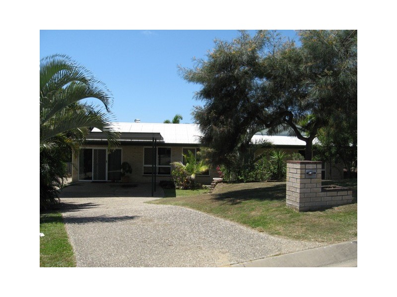 14 Woodlands Drive, Eimeo QLD 4740