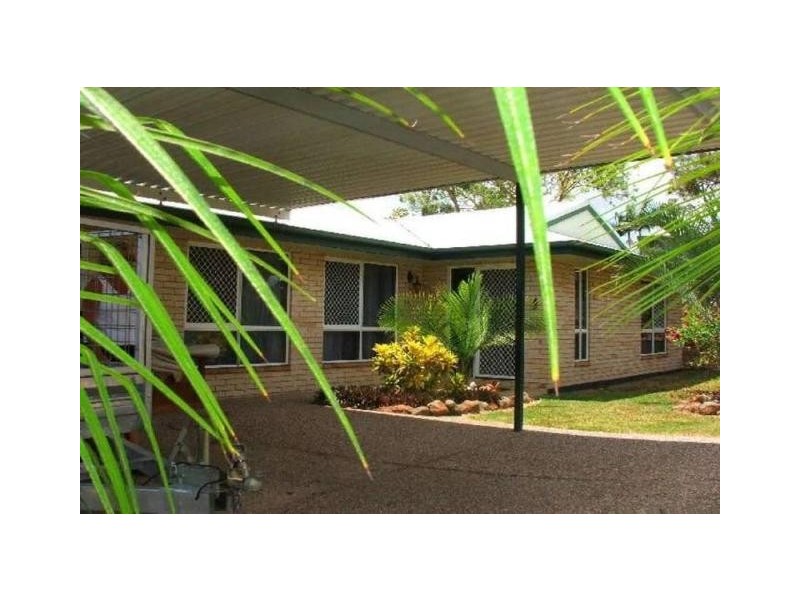 14 Woodlands Drive, Eimeo QLD 4740