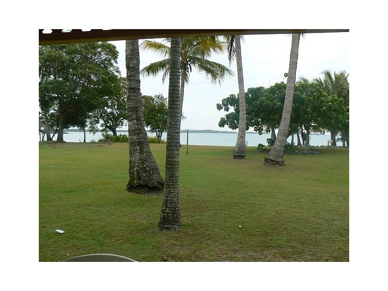 6 Beach Road, Dolphin Heads QLD 4740