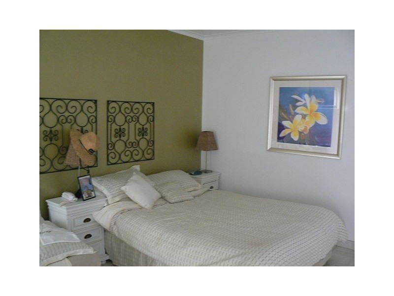 6 Beach Road, Dolphin Heads QLD 4740