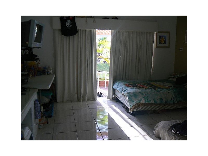 6 Beach Road, Dolphin Heads QLD 4740