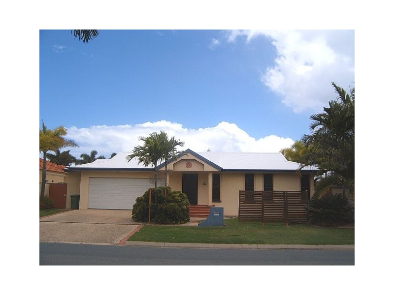 33 Beach Road, Dolphin Heads QLD 4740