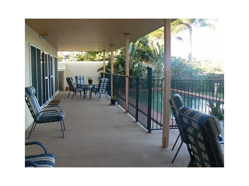 33 Beach Road, Dolphin Heads QLD 4740