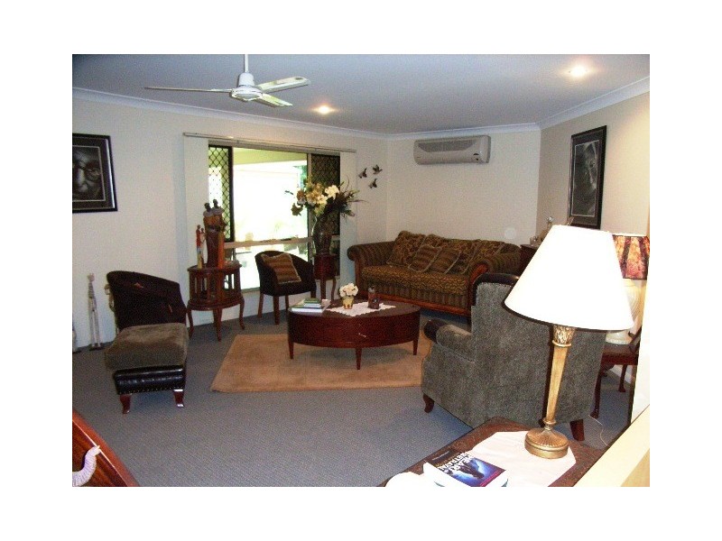 7 Hossack Court, Glenella QLD 4740