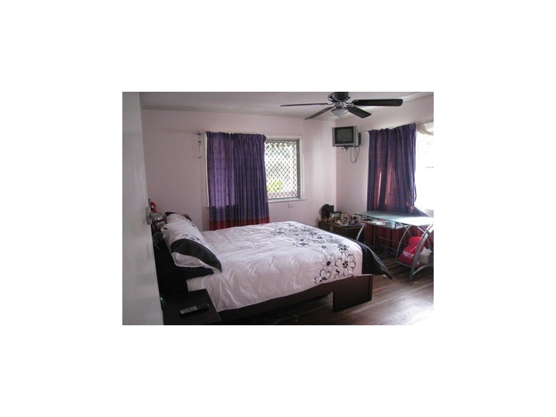 16 Leahy Street, Beaconsfield QLD 4740