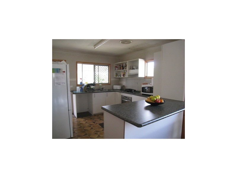 16 Leahy Street, Beaconsfield QLD 4740