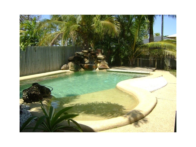 2 Kidston Avenue, Rural View QLD 4740