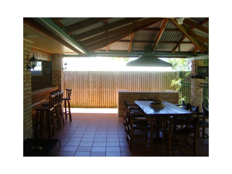 2 Kidston Avenue, Rural View QLD 4740