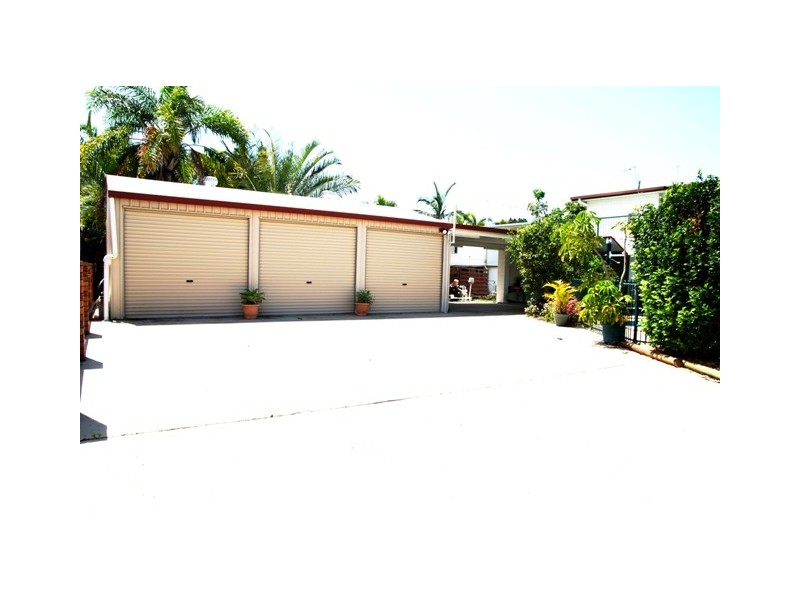 38 Binnington Esp, East Mackay QLD 4740