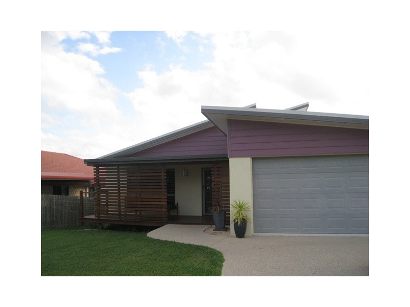 5 Stephanie Court, Glenella QLD 4740