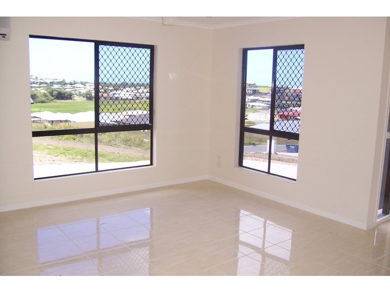 32 Mulcahy Crescent, Eimeo QLD 4740