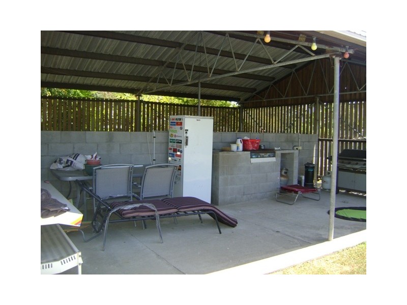 8 Edward Street, South Mackay QLD 4740