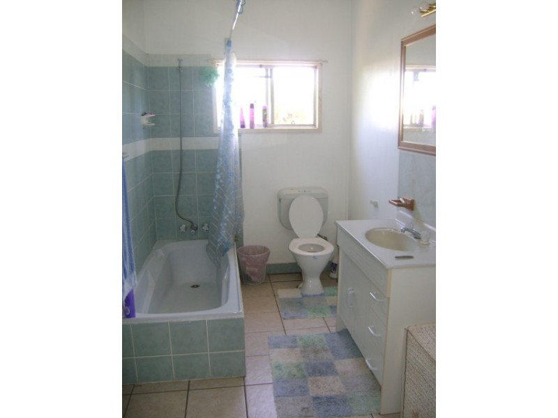 8 Edward Street, South Mackay QLD 4740