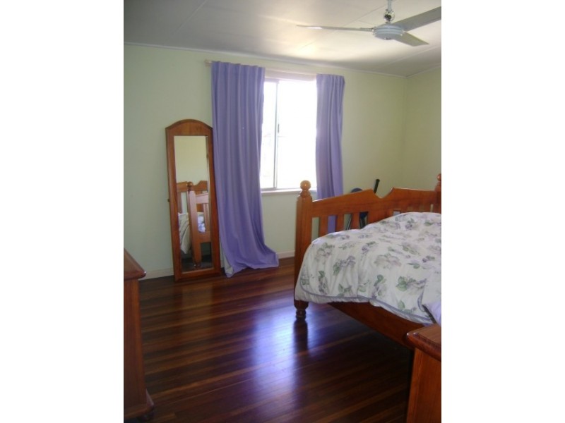 8 Edward Street, South Mackay QLD 4740