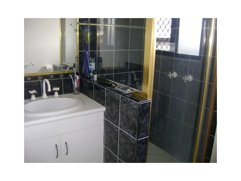 8 Salmon Court, Andergrove QLD 4740