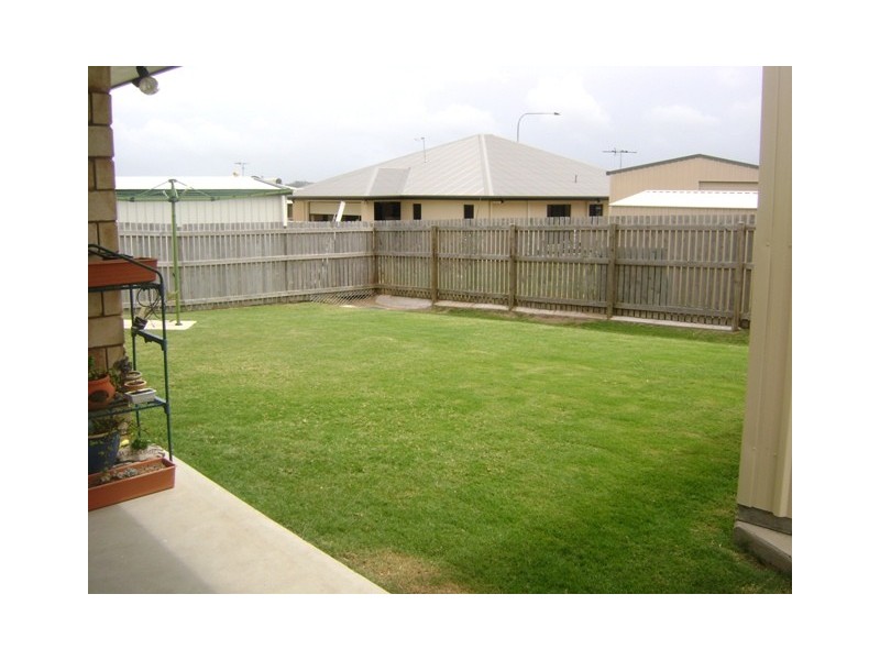 8 Salmon Court, Andergrove QLD 4740