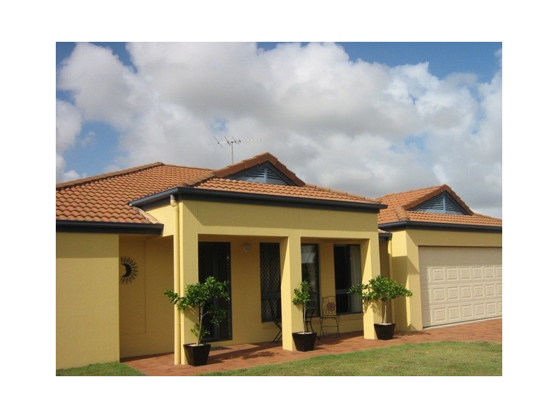 11 Foxtail Court, Glenella QLD 4740