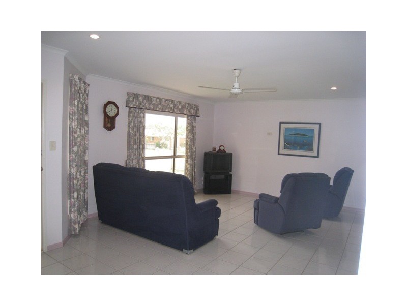 105 Broomdykes Drive, Beaconsfield QLD 4740