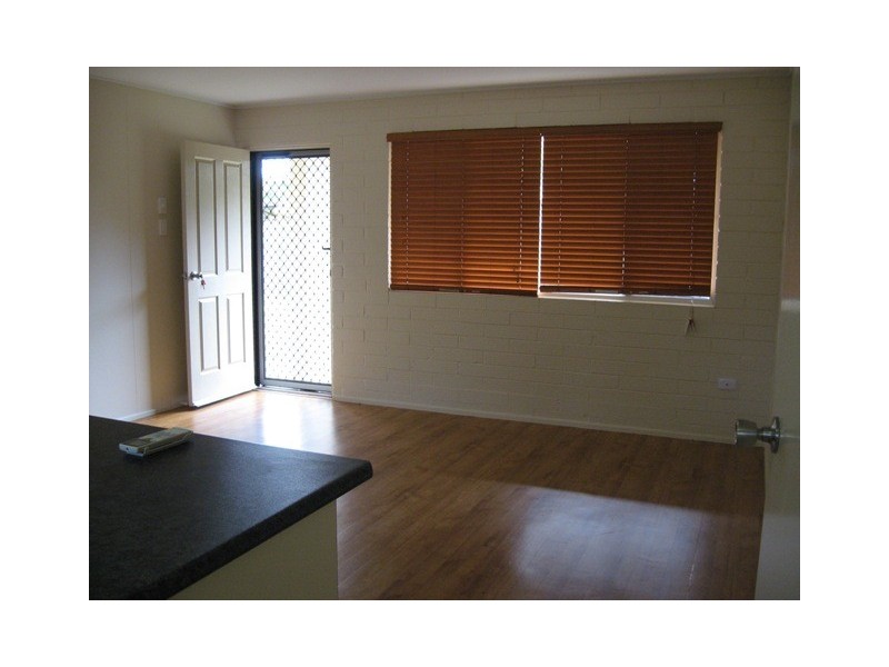 Unit 3 / 4 Old Shoal Point Road, Bucasia QLD 4750