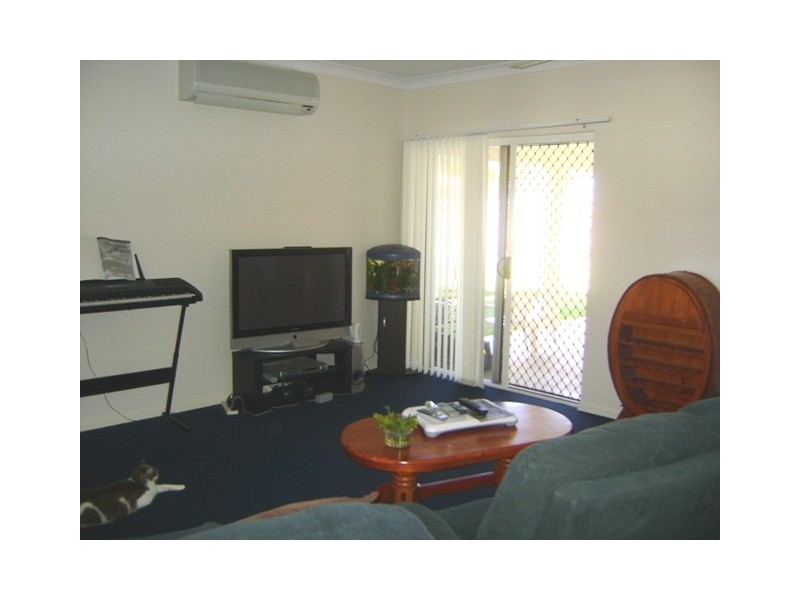 8 Beachside PL, Shoal Point QLD 4750