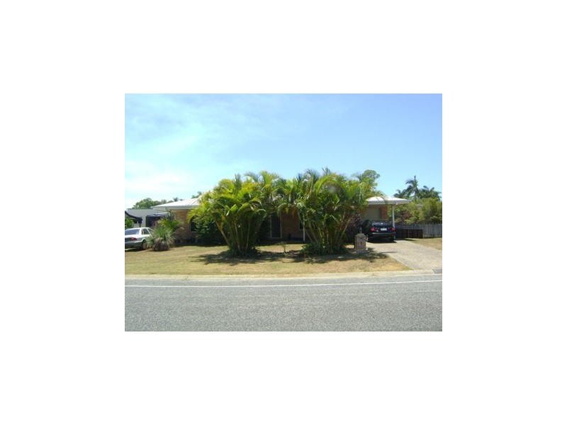 8 Geoffrey Thomas Drive, Bucasia QLD 4750
