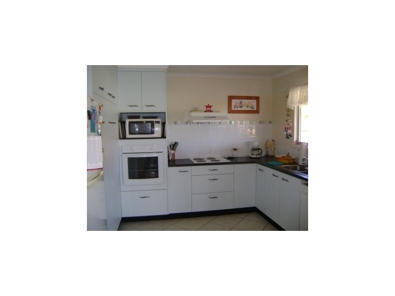 13 Stott Street, Bucasia QLD 4750