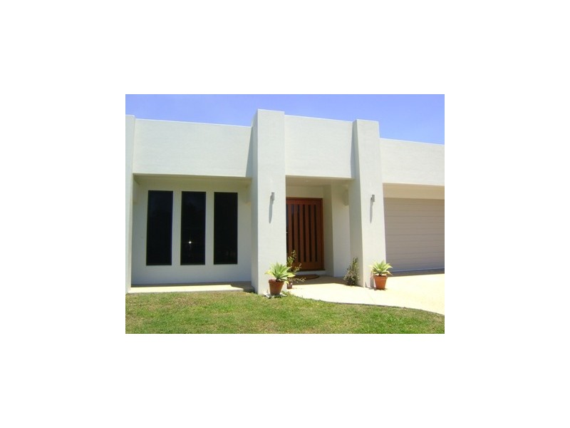 12 Foundation Street, Glenella QLD 4740