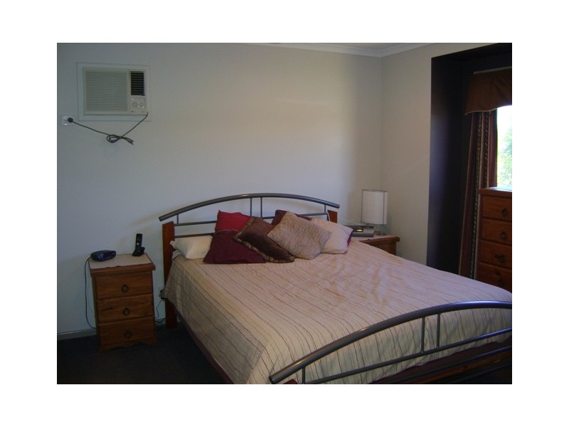 4 Bluewater Court, Bucasia QLD 4750