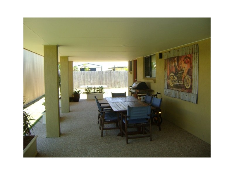 4 Bluewater Court, Bucasia QLD 4750