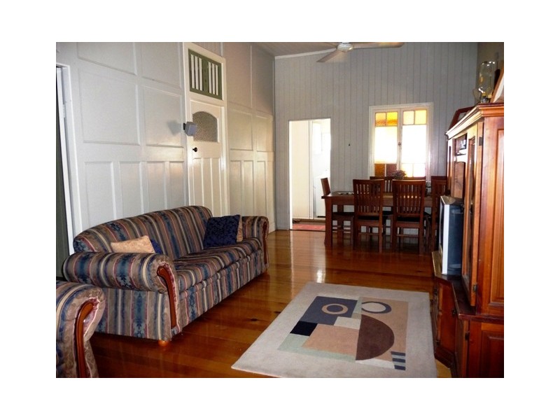 17 Hogans Road, Mirani QLD 4754