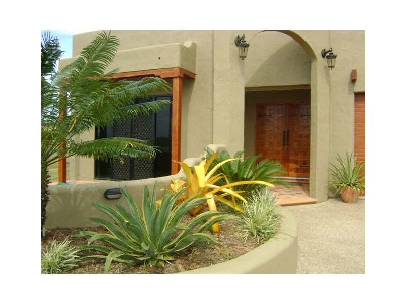 1 Companion Way, Shoal Point QLD 4750