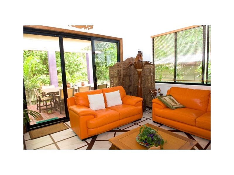 6 Whitesan Blue, Blacks Beach QLD 4740