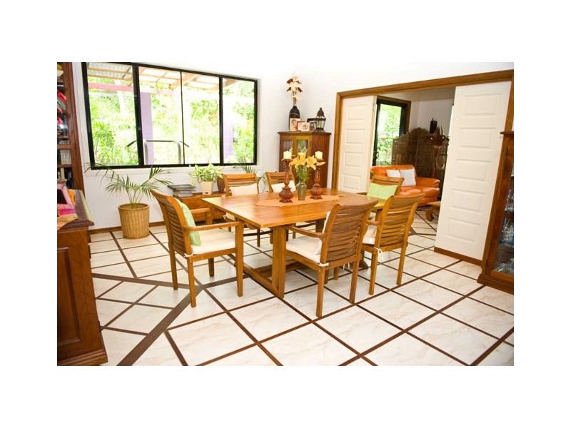 6 Whitesan Blue, Blacks Beach QLD 4740