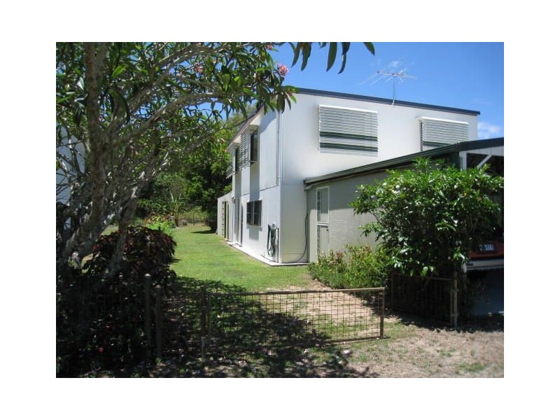 39 Finch Street, Slade Point QLD 4740
