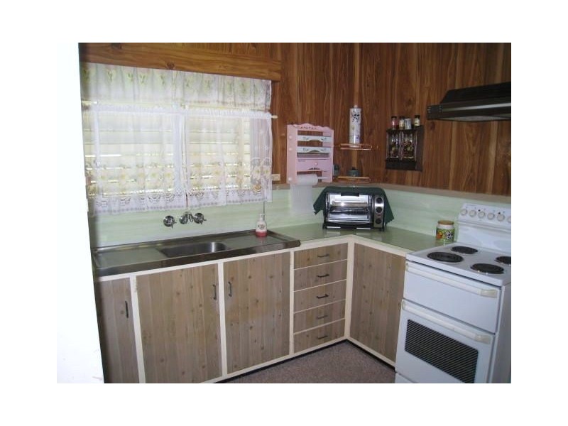 39 Finch Street, Slade Point QLD 4740