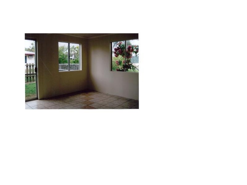 9 Yeates Street, Moranbah QLD 4744