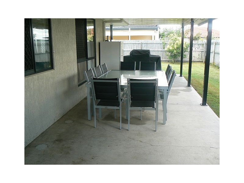 22 Victor Avenue, Glenella QLD 4740