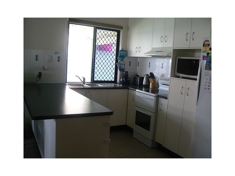 22 Victor Avenue, Glenella QLD 4740