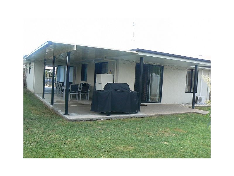 22 Victor Avenue, Glenella QLD 4740